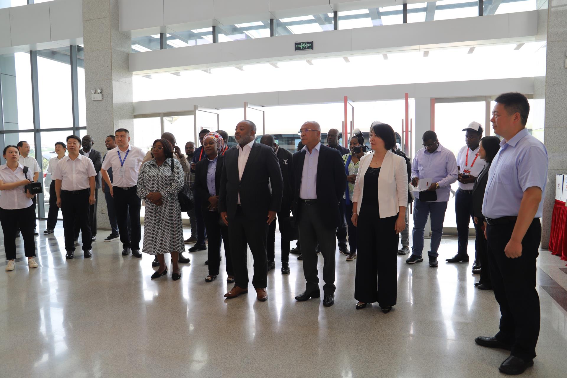 �������֡�(�й���)���޹�˾����